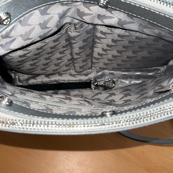 Lo & Sons Pearl Crossbody in Silver Saffiano/Silver Hardware/Grey Interior - Picture 15 of 16
